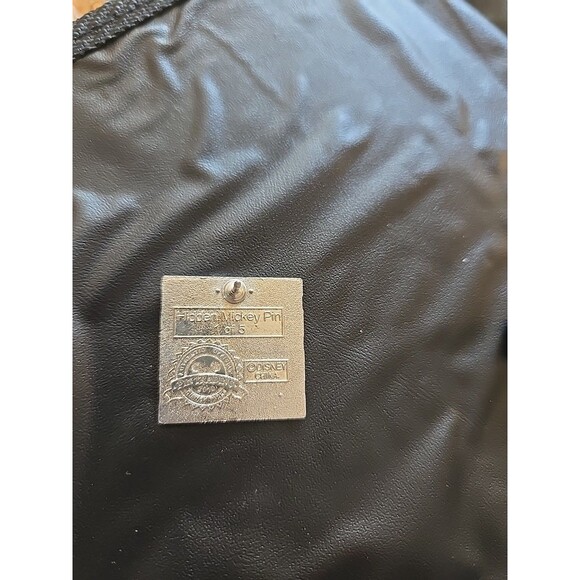 2010 Disney Trading Pin Hidden Mickey Mouse Mystery Collectible Neon Green - Picture 2 of 2